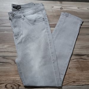 Fashion Nova grey jeggins
